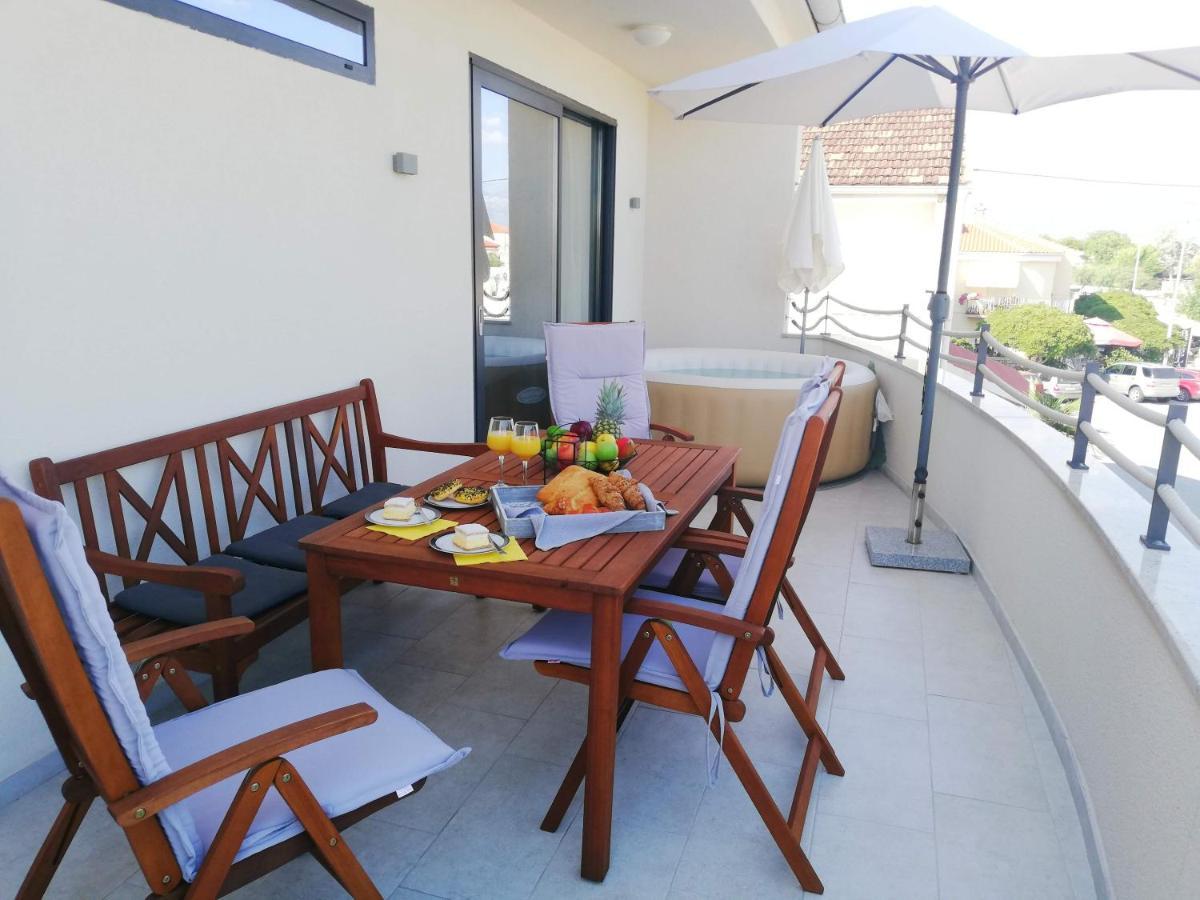 Holiday Home Velebit 닌 외부 사진