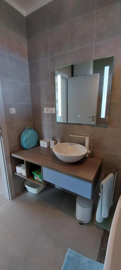Holiday Home Velebit 닌 외부 사진