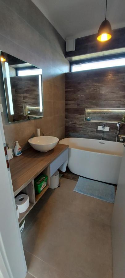 Holiday Home Velebit 닌 외부 사진